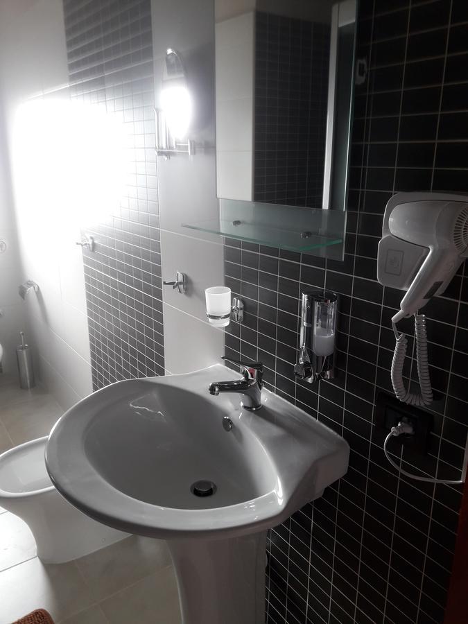 Hotel Vila Mano 科尔察 外观 照片